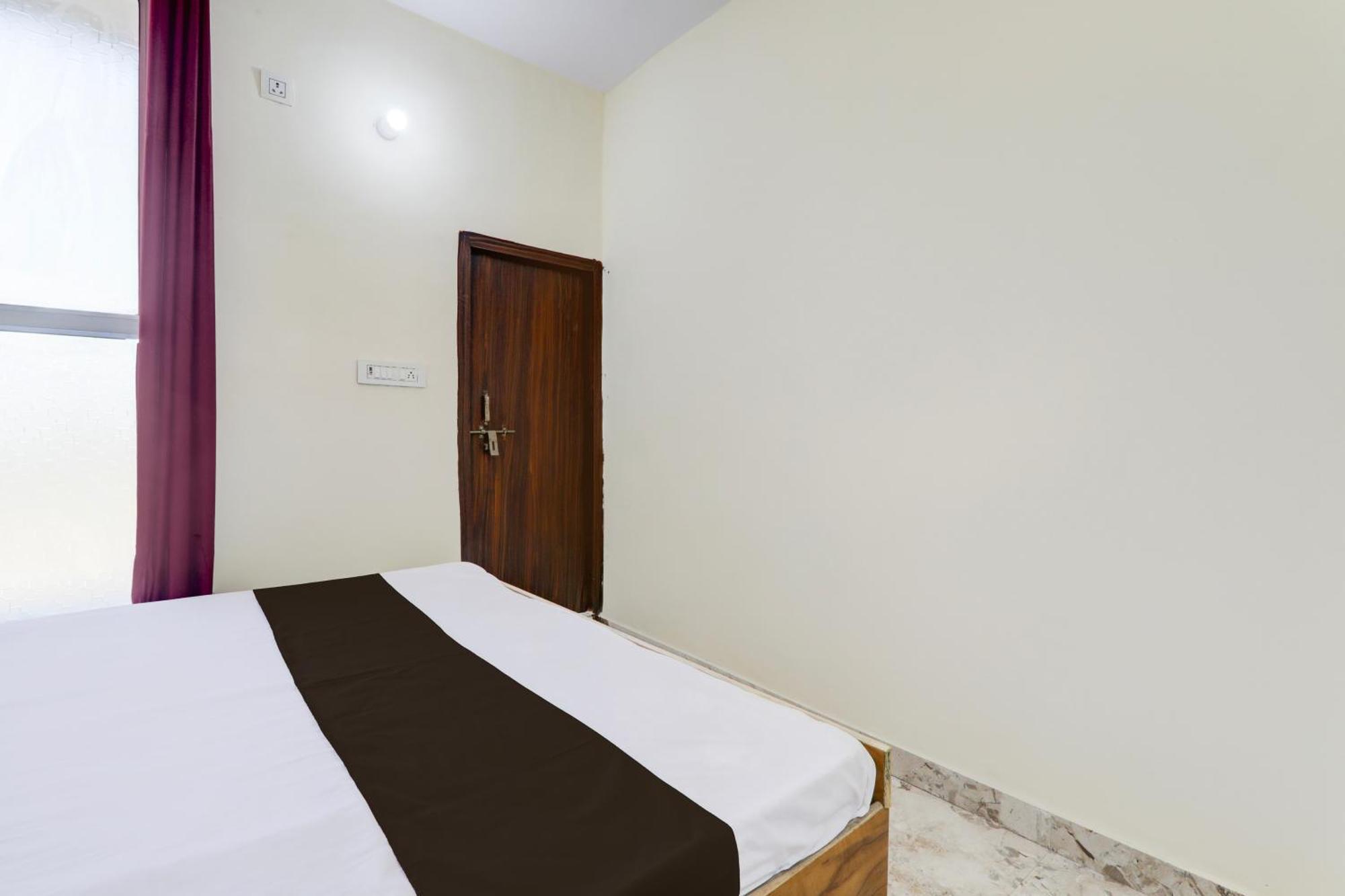 Hotel O Rn Chinhat 外观 照片