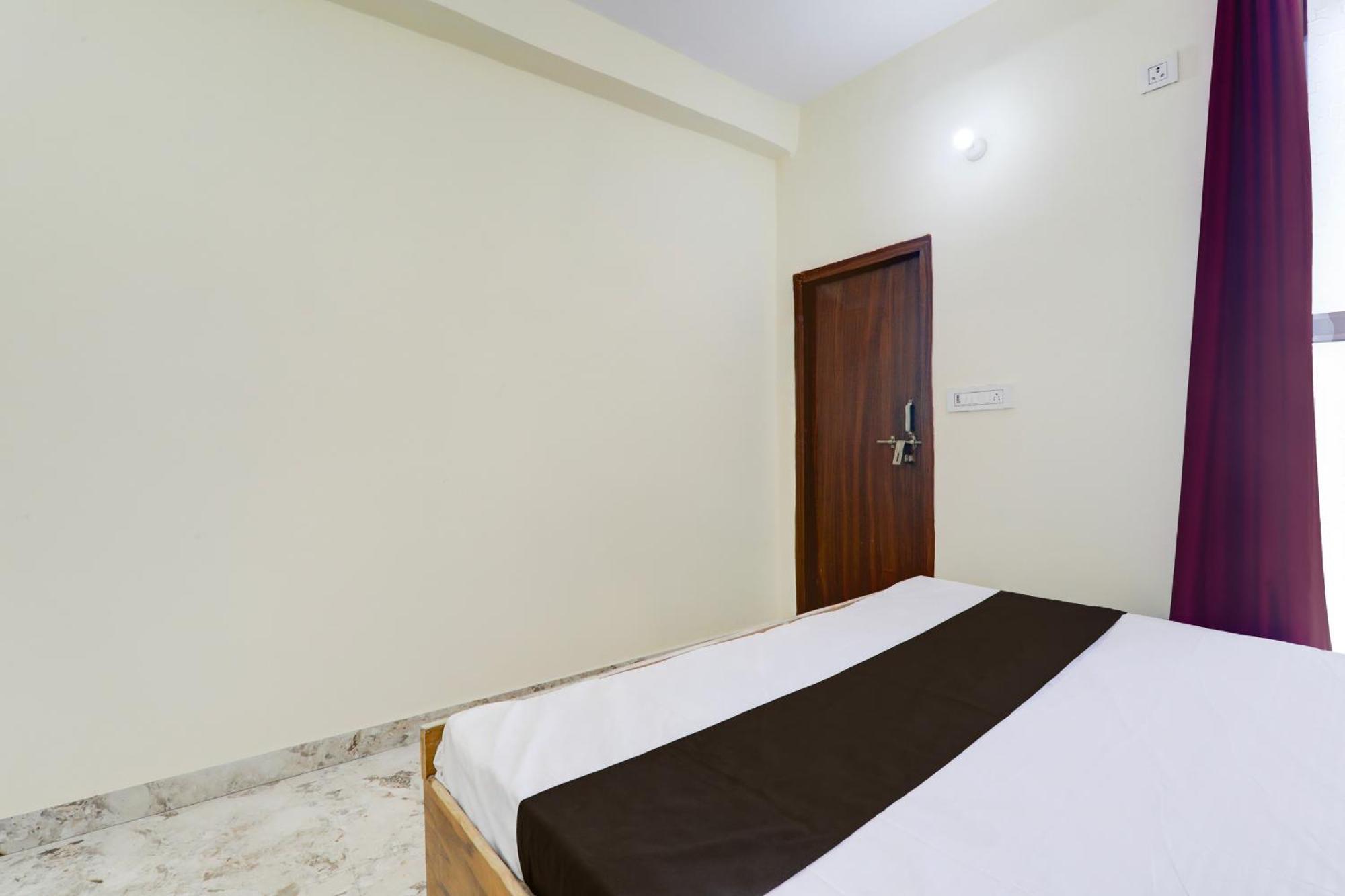 Hotel O Rn Chinhat 外观 照片