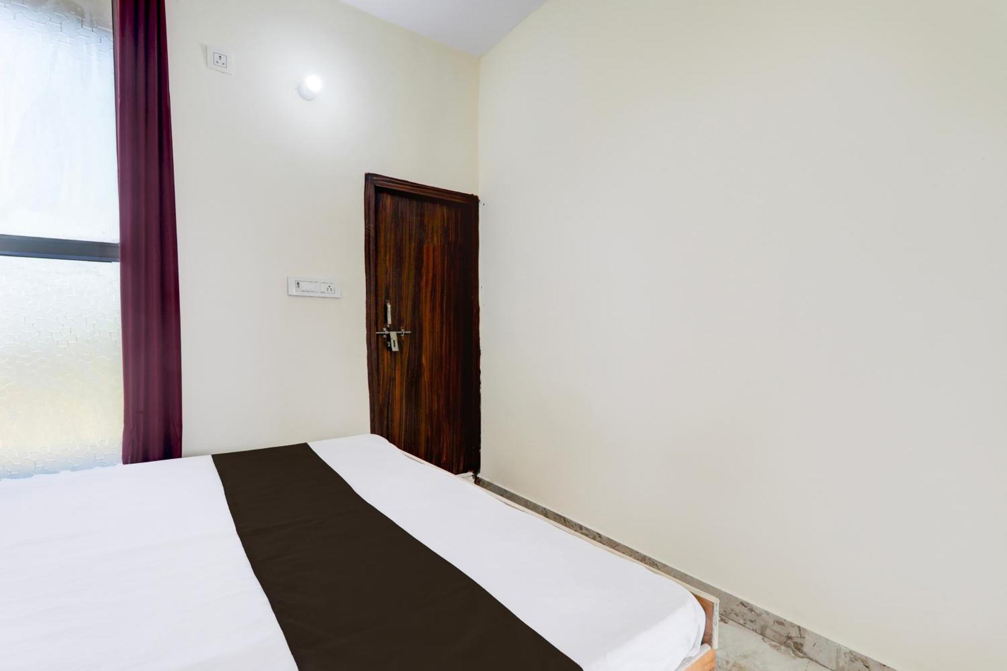 Hotel O Rn Chinhat 外观 照片