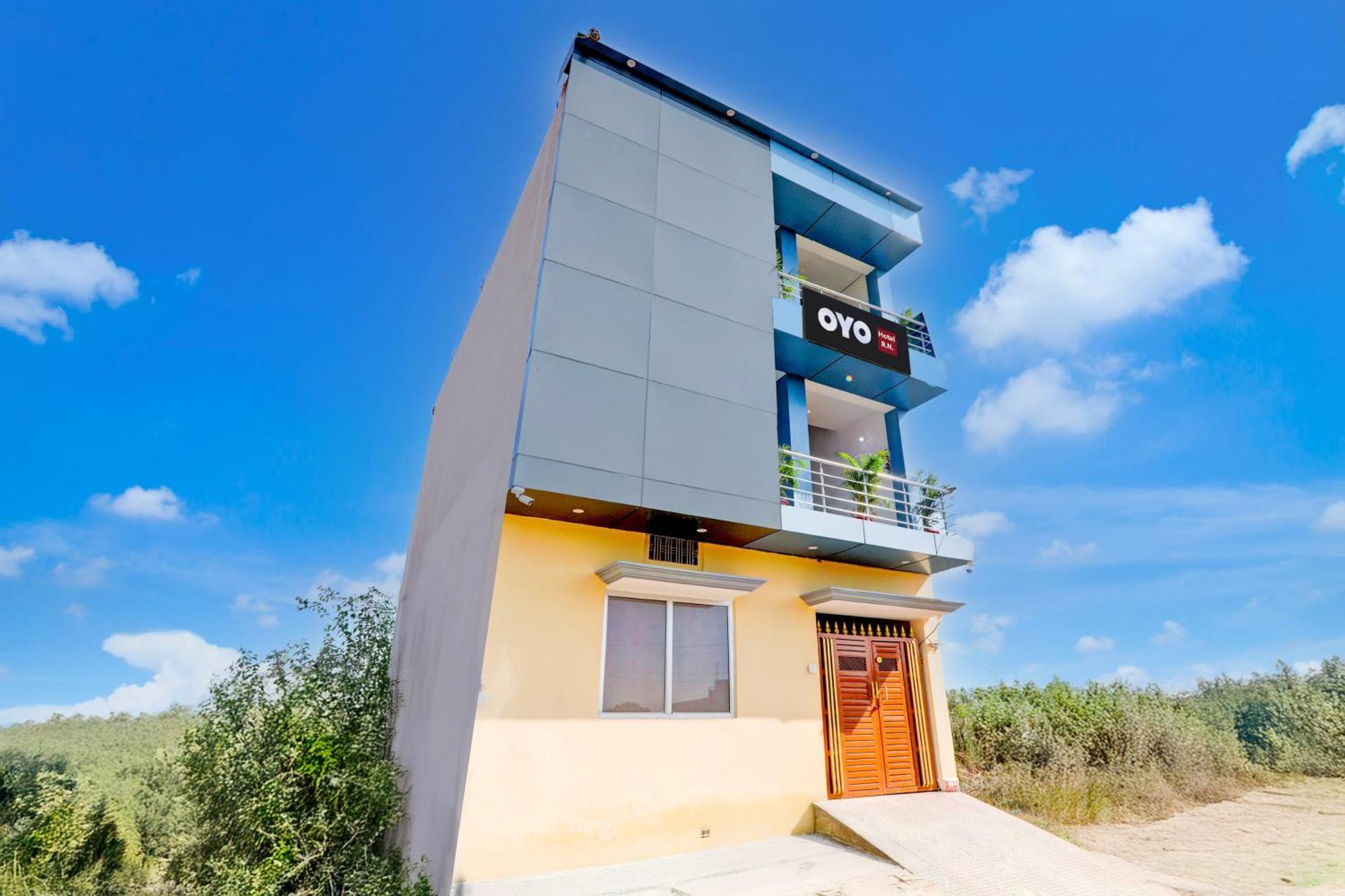 Hotel O Rn Chinhat 外观 照片